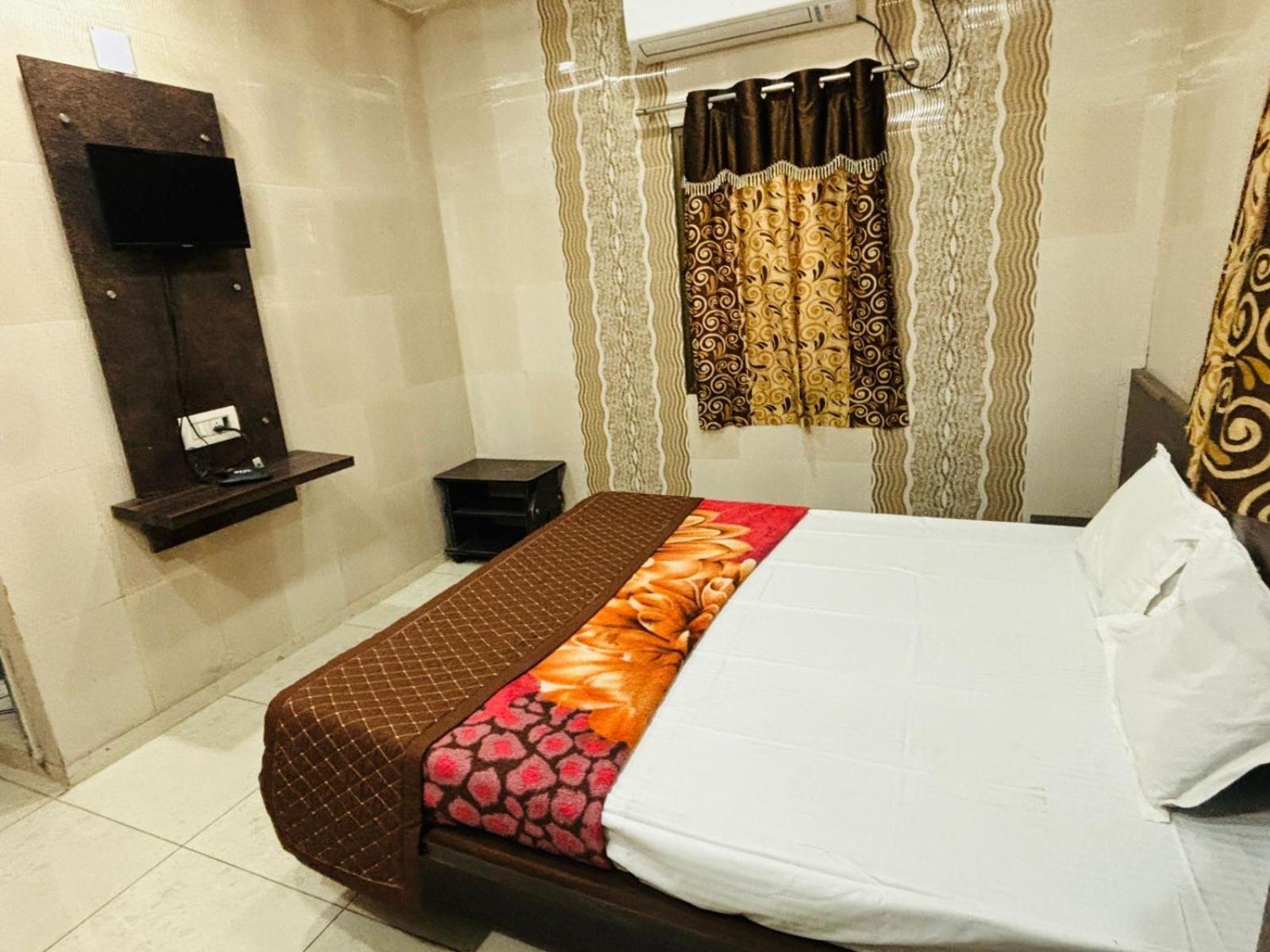 Hotel Shree Nath - 200 Meters From Dwarkadhish Temple Exteriér fotografie